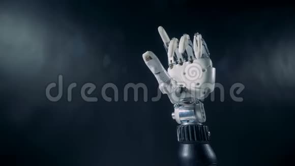 电子手弯曲手指未来的半机械概念视频的预览图