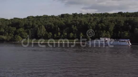 莫斯科河游船帆船视频的预览图