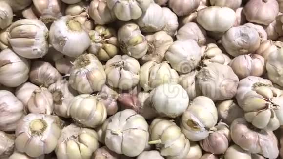 食品市场新鲜有机健康大蒜大蒜蔬菜关闭4K录像视频的预览图