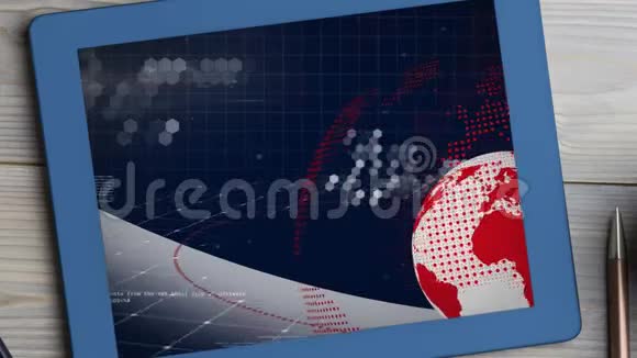 数码地球仪的新闻屏幕在数码平板电脑屏幕上旋转视频的预览图