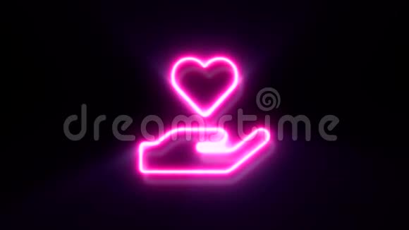 粉红色霓虹灯心在手标志闪烁出现在中心视频的预览图