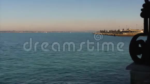 卡迪斯港离港视频的预览图