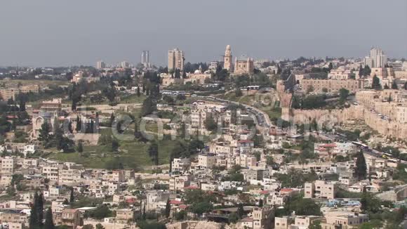 耶路撒冷老城空中透视鸟儿高飞视频的预览图