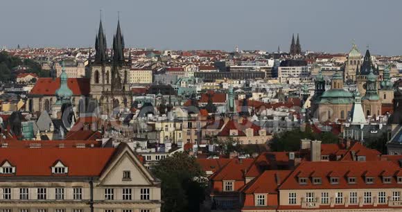 泰恩之前的圣母教堂捷克共和国布拉格老城广场捷克布拉格老城区广场著名的Tyn教堂视频的预览图
