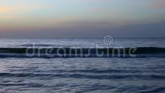 海洋日落向左视频的预览图