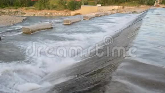 西夏河低水头坝堰视频的预览图