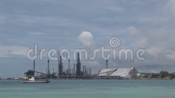 阿鲁巴婴儿海滩瓦莱罗炼油厂视频的预览图