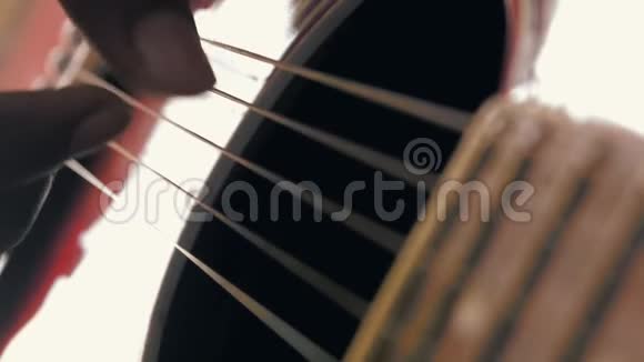 原声吉他视频的预览图