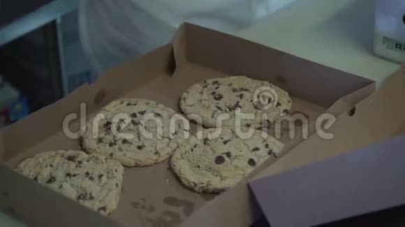 包装好的大饼干转售视频的预览图