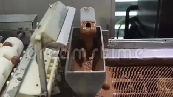 巧克力厂视频的预览图