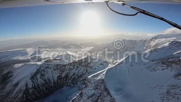 飞机飞过喜马拉雅山视频的预览图