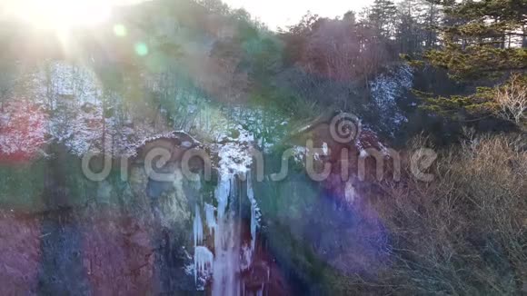 日本NikkoKong瀑布视频的预览图