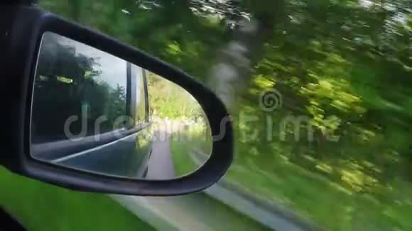 春乡汽车驾驶镜景视频的预览图