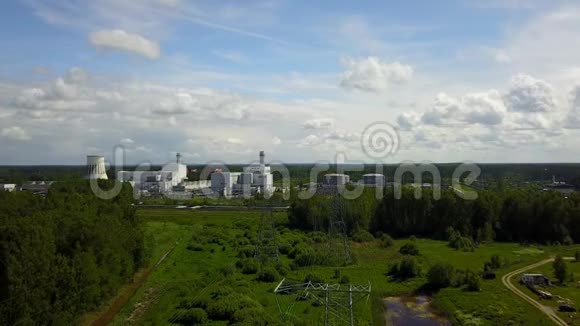 空中景观里加TEC2电力电站无人机顶景4KUHD视频视频的预览图