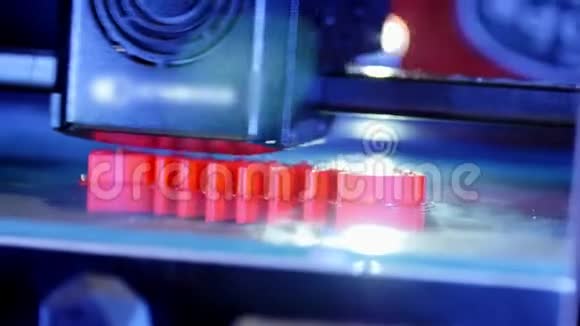 3D打印机工作关闭自动三维打印机执行塑料现代3D打印机视频的预览图