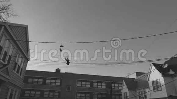 新泽西有线上的旧学校鞋视频的预览图