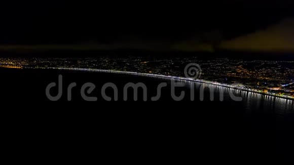 4夜奈斯法国长廊高空超移地中海景观夜间城市鸟瞰图视频的预览图