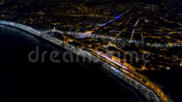 4夜奈斯法国长廊高空超移地中海景观夜间城市鸟瞰图视频的预览图