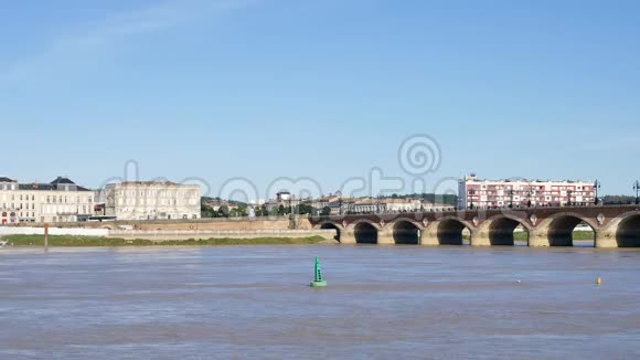 法国波尔多的石桥视频的预览图