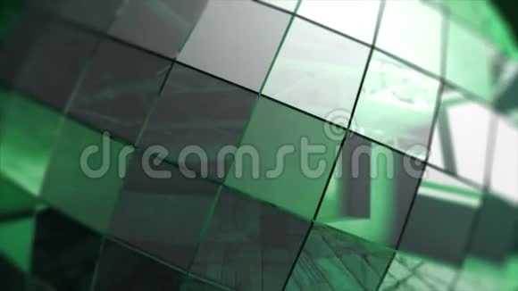 一个彩色反光迪斯科镜球的特写慢慢地在模糊的彩色背景上镜球动画视频的预览图