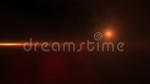 金色的光芒在缓缓飘浮的红烟背景上抽象烟雾云1视频的预览图