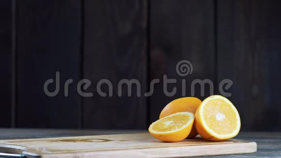 喝一杯橙汁食物电影场景视频的预览图