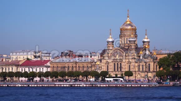 圣彼得堡瓦西里耶夫斯基岛的就职教堂视频的预览图