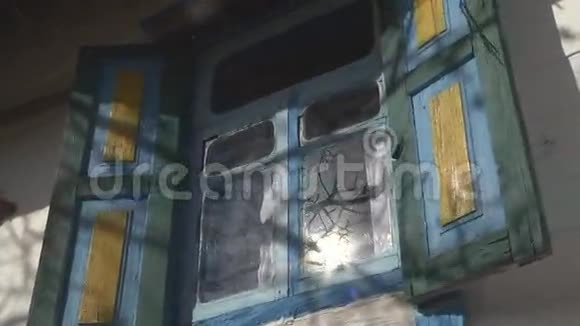 旧房子的古老窗户视频的预览图