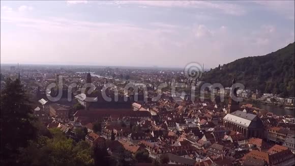 德国老城海德堡的鸟瞰图视频的预览图