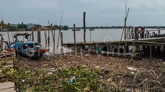 码头及本地渡轮的时间推移视频的预览图