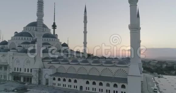 伊斯坦布尔卡姆利卡清真寺和博斯普鲁斯日落视频的预览图
