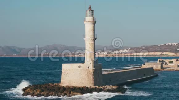 希腊克里特卡尼亚老港灯塔视频的预览图