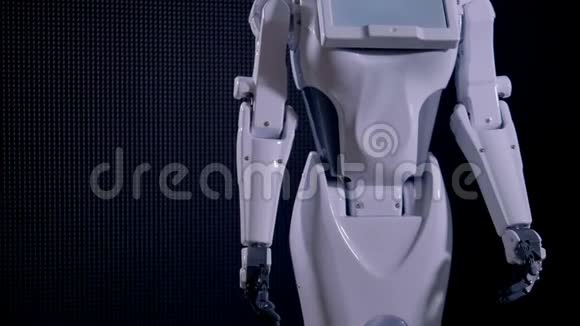 仿生机器人移动她的手臂说再见视频的预览图