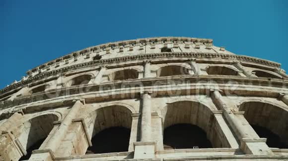 立体低角镜头意大利罗马的古竞技场视频的预览图