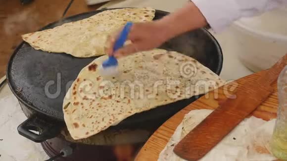 烹饪戈兹莱姆传统的土耳其食物视频的预览图
