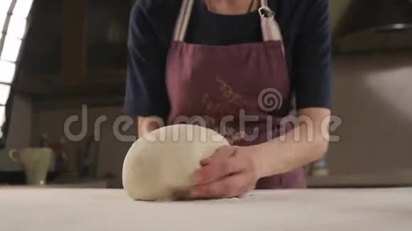 后台制作家庭烘焙面包广告店视频的预览图