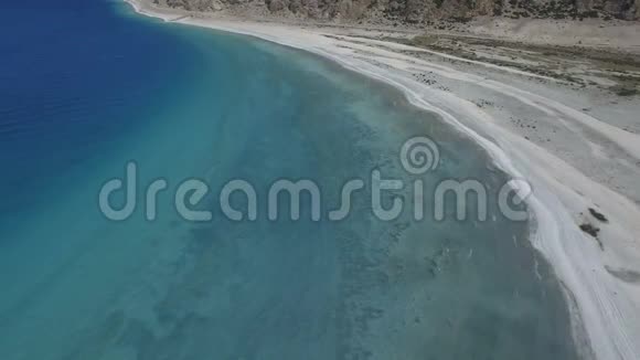萨尔达湖空中景观视频的预览图