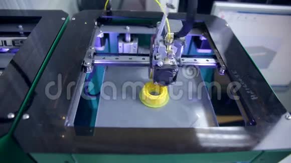 3D现代汽车用印刷工业部件螺母视频的预览图