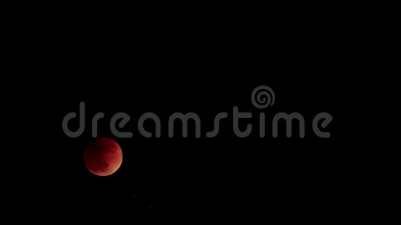 月食2018从西伯利亚西部的领土上看二一八年一月三十一日黑天大红月视频的预览图