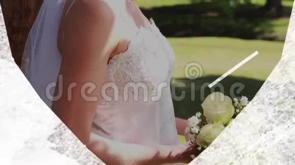 刚结婚的女人白色的心形前景视频的预览图