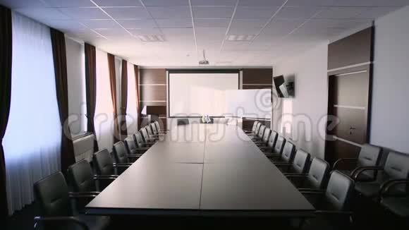 空的会议室斯坦迪卡姆视频的预览图