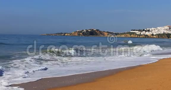 葡萄牙阿尔布菲拉的海浪景观视频的预览图