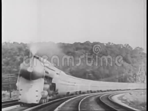 蒸汽火车在移动视频的预览图