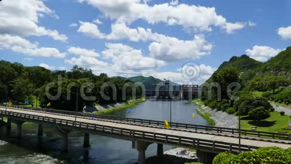 桥跨江葵河视频的预览图