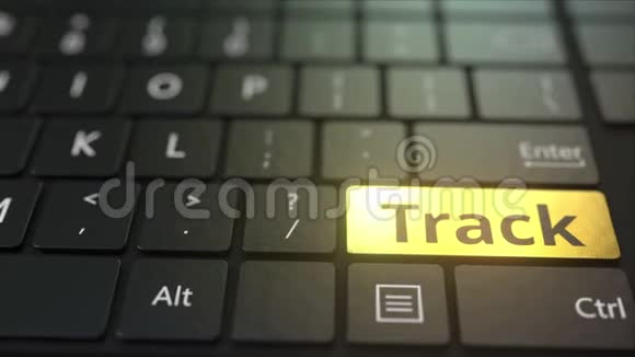 黑色电脑键盘和金色轨道键概念三维动画视频的预览图