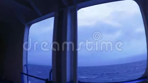 从海岸到伊图鲁普岛视频的预览图