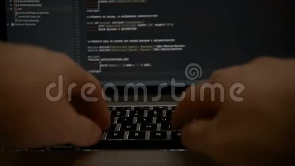 编码程序编程计算机编码员工作编写软件黑客开发人的概念股票图像视频的预览图