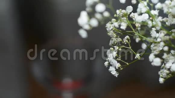 婚礼装饰花卉材料背景视频的预览图