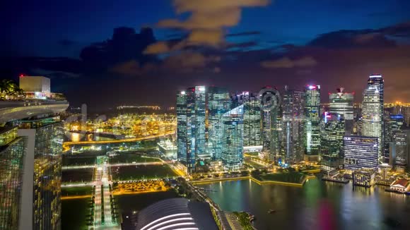 新加坡晚上从滨海湾沙滩出发视频的预览图
