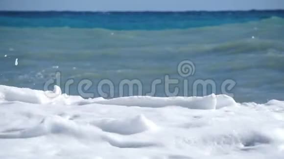 海面拍摄采用静态凸轮波浪美观无缝环清晰度高视频的预览图